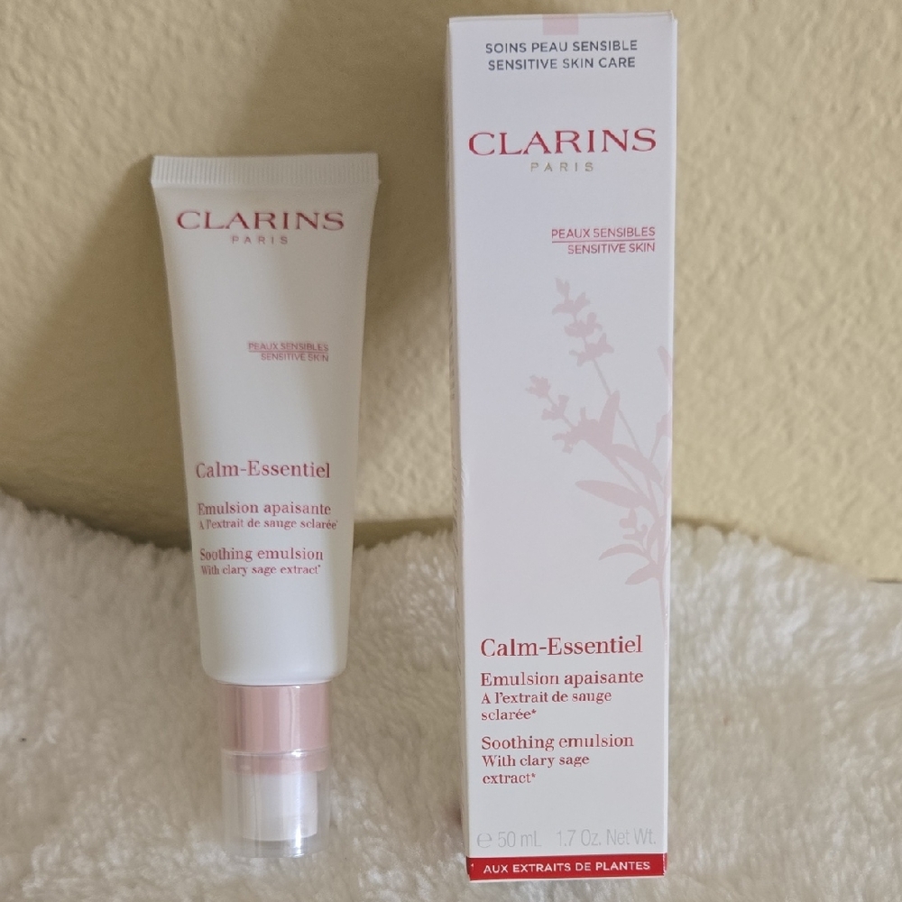 Clarins Calm-Essentiel Soothing Emulsion